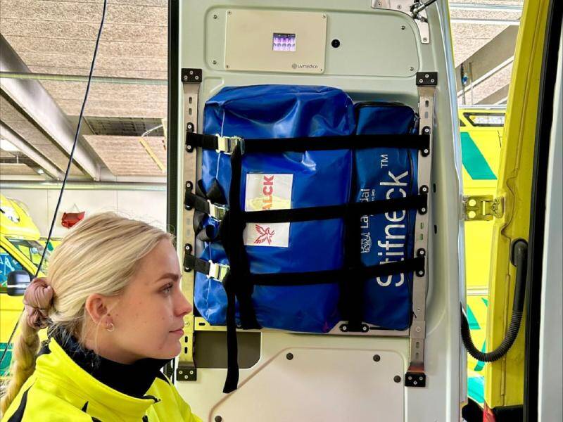 UV222 Ambulance on Falck Ambulance